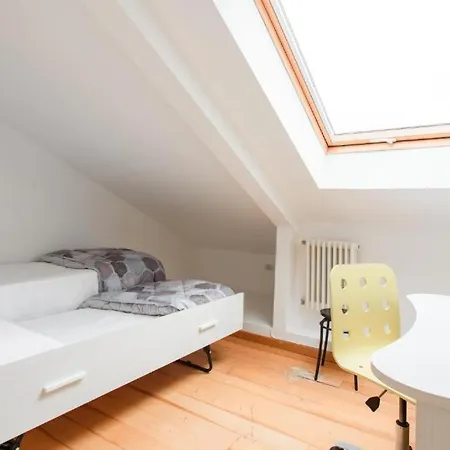 Cairoli Building By Dimorra Neapel