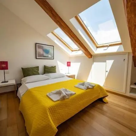 Cairoli Building By Dimorra Neapel