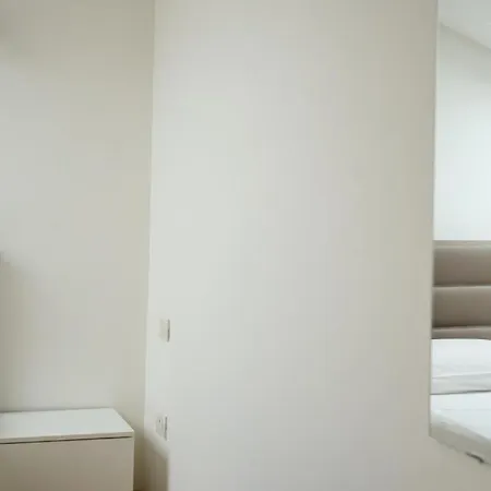 Aparthotel Cairoli Building By Dimorra Napoli