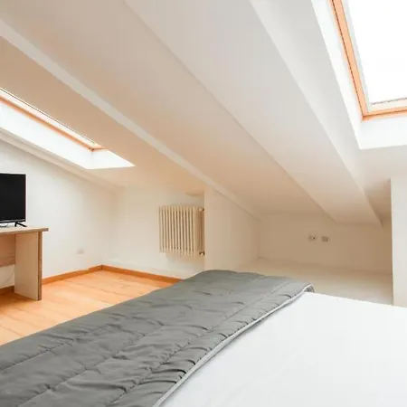 Aparthotel Cairoli Building By Dimorra Napoli