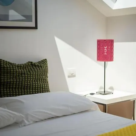 Aparthotel Cairoli Building By Dimorra Napoli