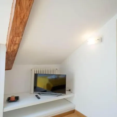 Cairoli Building By Dimorra Aparthotel Napels